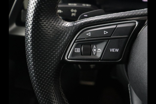 Audi A3 35 TFSI S edition | Carplay | Navigatie | Sportstoelen | Half leder | Full LED | Camera | Virtual Cockpit | 19'' | Climate control | Bluetooth | Cruise control | S Line