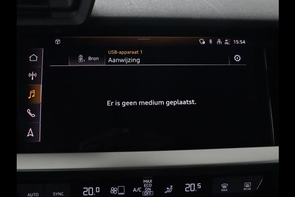 Audi A3 35 TFSI S edition | Carplay | Navigatie | Sportstoelen | Half leder | Full LED | Camera | Virtual Cockpit | 19'' | Climate control | Bluetooth | Cruise control | S Line