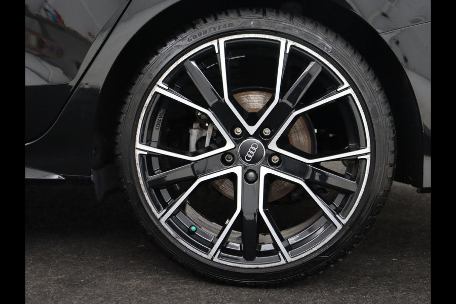 Audi A3 35 TFSI S edition | Carplay | Navigatie | Sportstoelen | Half leder | Full LED | Camera | Virtual Cockpit | 19'' | Climate control | Bluetooth | Cruise control | S Line