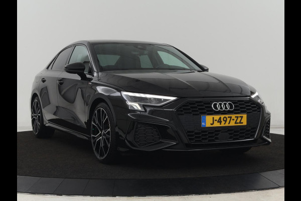 Audi A3 35 TFSI S edition | Carplay | Navigatie | Sportstoelen | Half leder | Full LED | Camera | Virtual Cockpit | 19'' | Climate control | Bluetooth | Cruise control | S Line