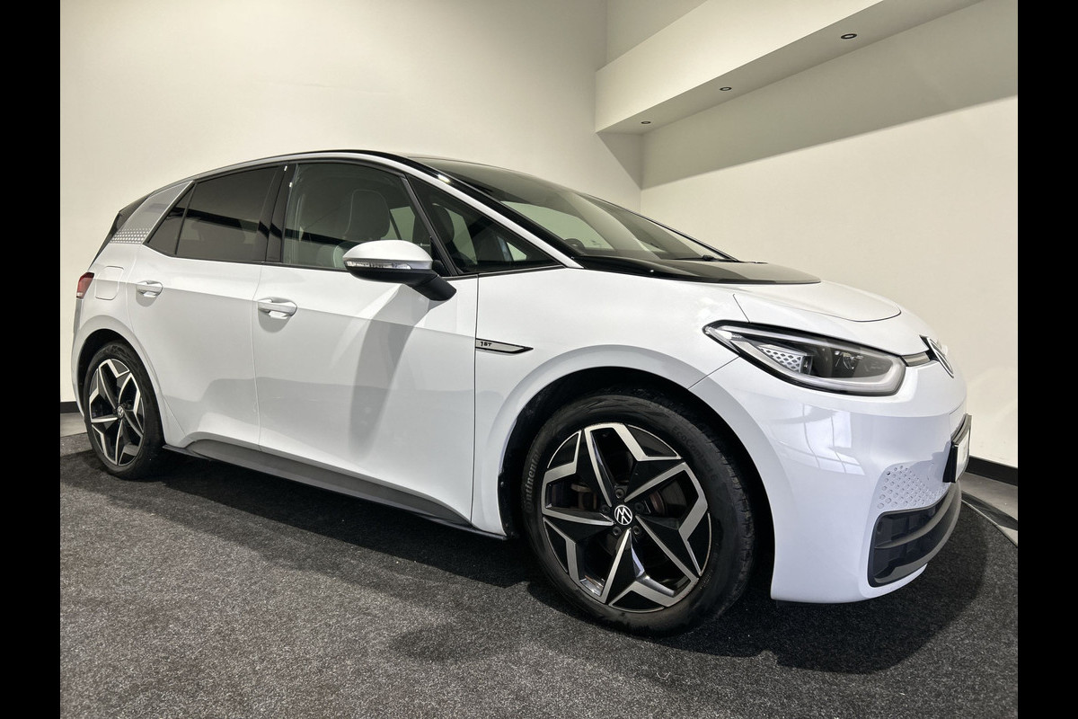 Volkswagen ID.3 First Plus 58 kWh Parkeersensoen | Zwart dak