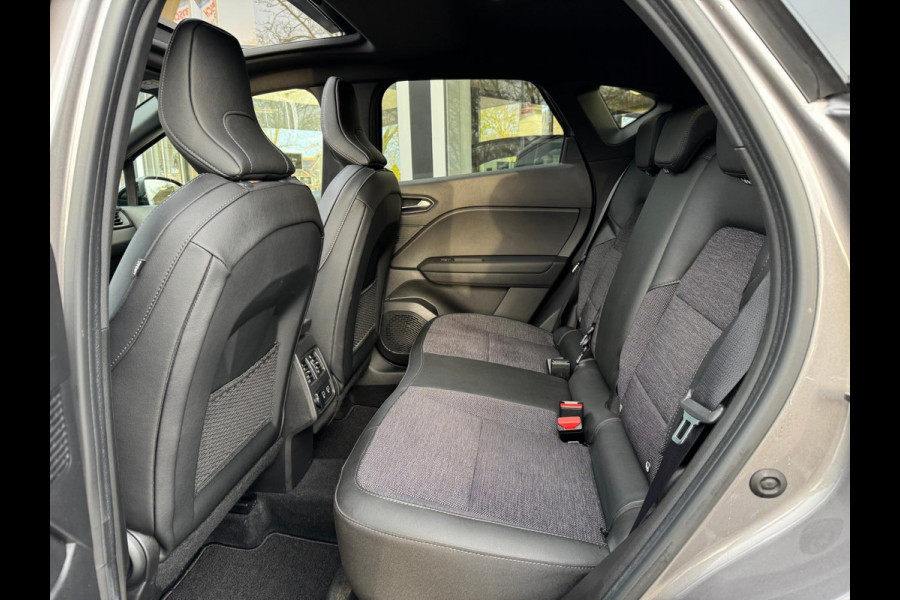 Renault Captur 1.6 E-Tech plug-in hybrid 160 SL Rive Gauche Pano / Groot navi / Adapt. Cruise / Stuurwiel verw.