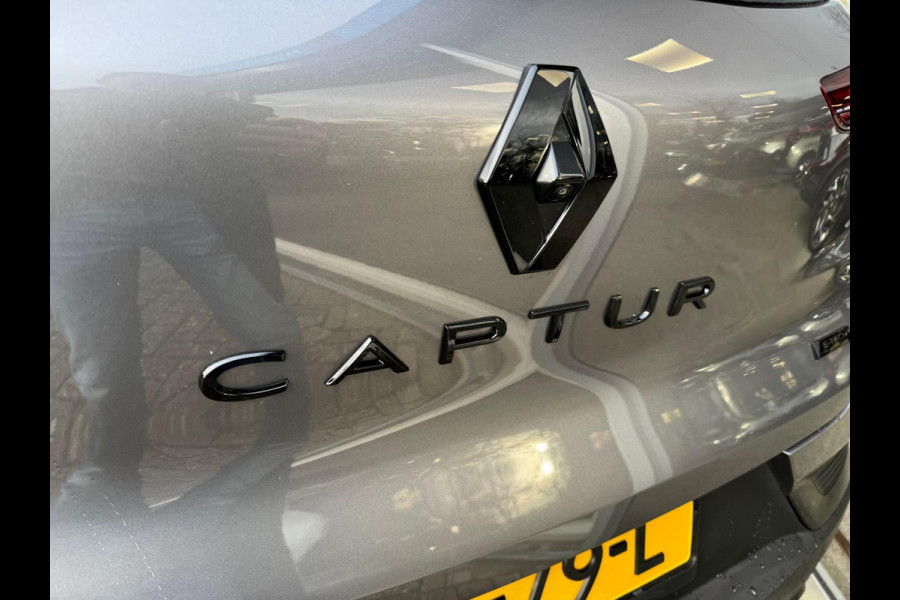 Renault Captur 1.6 E-Tech plug-in hybrid 160 SL Rive Gauche Pano / Groot navi / Adapt. Cruise / Stuurwiel verw.