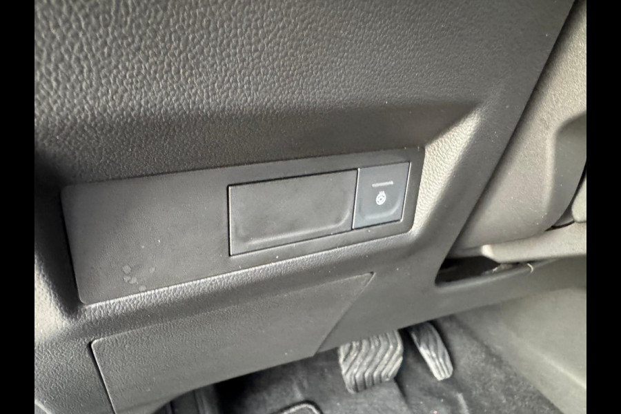 Renault Captur 1.6 E-Tech plug-in hybrid 160 SL Rive Gauche Pano / Groot navi / Adapt. Cruise / Stuurwiel verw.