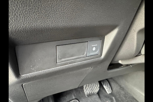 Renault Captur 1.6 E-Tech plug-in hybrid 160 SL Rive Gauche Pano / Groot navi / Adapt. Cruise / Stuurwiel verw.