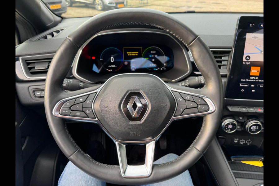 Renault Captur 1.6 E-Tech plug-in hybrid 160 SL Rive Gauche Pano / Groot navi / Adapt. Cruise / Stuurwiel verw.