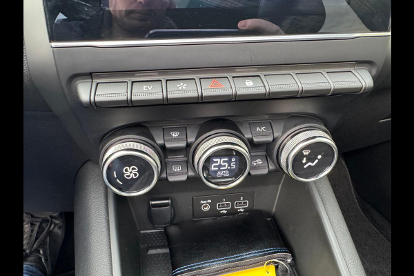 Renault Captur 1.6 E-Tech plug-in hybrid 160 SL Rive Gauche Pano / Groot navi / Adapt. Cruise / Stuurwiel verw.