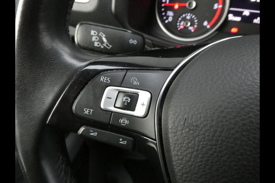 Volkswagen Crafter 2.0 TDI 140 pk L3H2 Highline airco navigatie camera