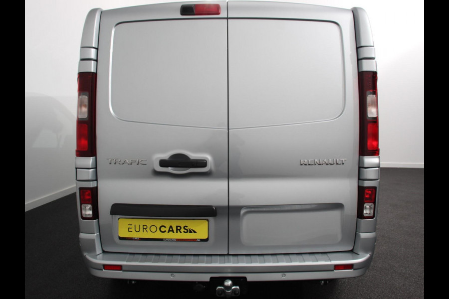 Renault Trafic 2.0 Blue dCi 150 Automaat L2H1 Adv. Dubbele Cabine Navigatie Airco Lichtmetalen velgen Betimmering Trekhaak Camera Parkeer sensoren Dab