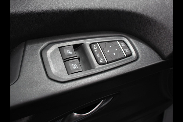 Renault Trafic 2.0 Blue dCi 150 Automaat L2H1 Adv. Dubbele Cabine Navigatie Airco Lichtmetalen velgen Betimmering Trekhaak Camera Parkeer sensoren Dab