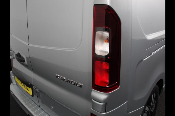 Renault Trafic 2.0 Blue dCi 150 Automaat L2H1 Adv. Dubbele Cabine Navigatie Airco Lichtmetalen velgen Betimmering Trekhaak Camera Parkeer sensoren Dab