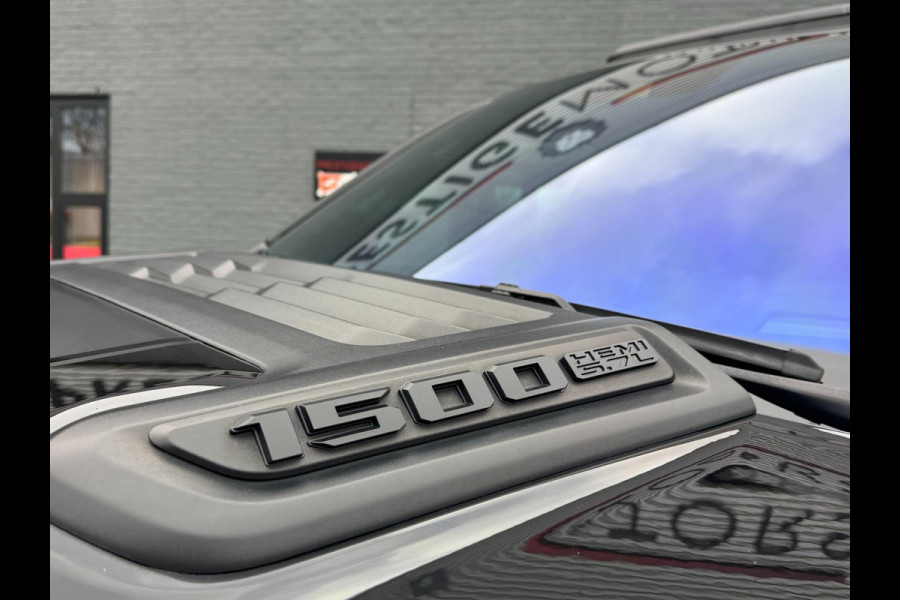 Dodge Ram 1500 Limited Night 5.7L 401pk LPG 4X4 Head-up SplitTailgate 360cam Harman Kardon PANO