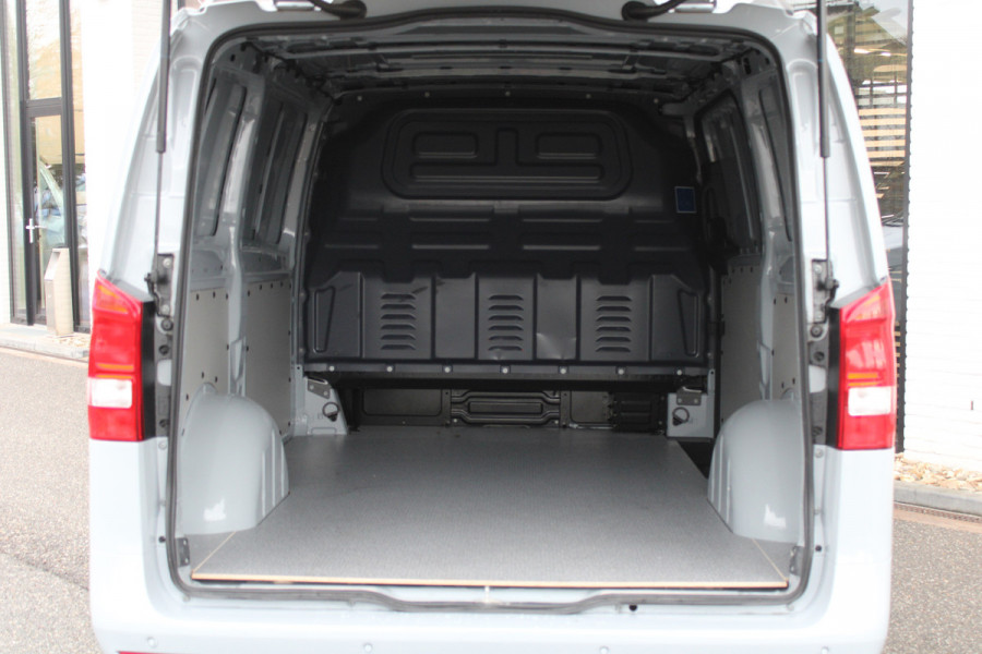 Mercedes-Benz Vito 114 CDI / Edition / Automaat / Lang / 1.800km!! / Led / Camera / Navi / NIEUWSTAAT