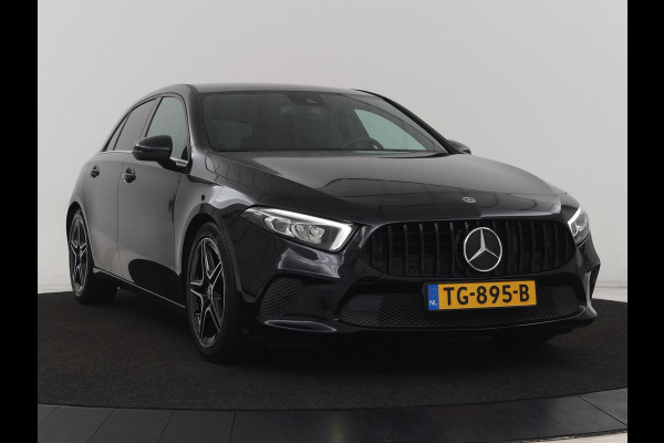 Mercedes-Benz A-Klasse 180d Launch Edition | Stoelverwarming | Trekhaak | AMG Line | Camera | Navigatie | Widescreen | Half leder | Park Assist | Climate control | Cruise control