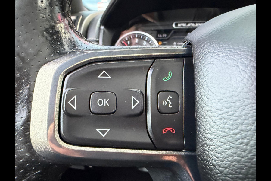 Dodge Ram 1500 5.7 Hemi V8 4x4 Crew Cab Longhorn ACC / Panorama / 360° Camera