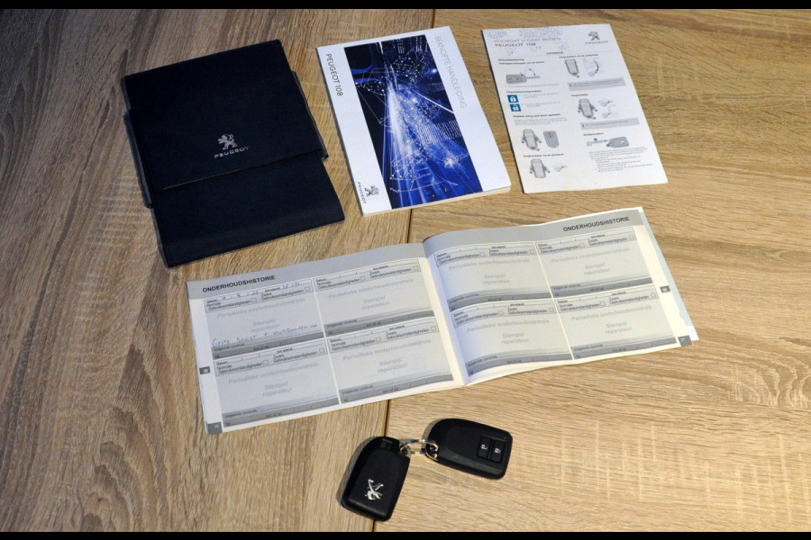 Peugeot 108 1.0 e-VTi Allure TOP! Automaat | Lederen bekl. | Camera | Climate Control |