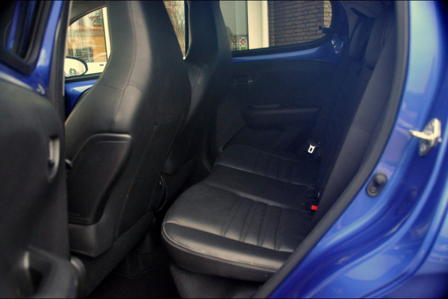 Peugeot 108 1.0 e-VTi Allure TOP! Automaat | Lederen bekl. | Camera | Climate Control |