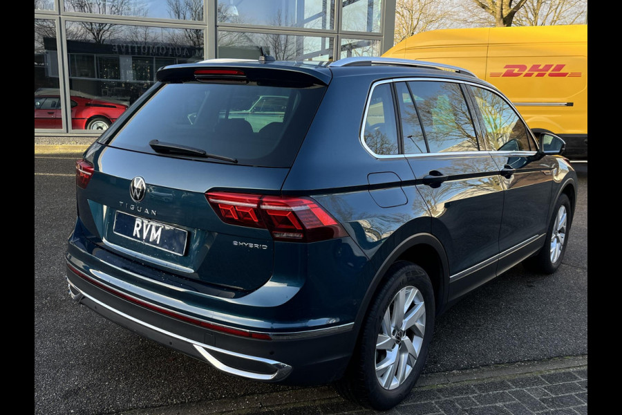 Volkswagen Tiguan 1.4 TSI eHybrid PHEV SUPER COMPLEET| SCHUIF/ KANTELDAK| DODE HOEK| ELEK. ACHTERKLEP| DIG. DASH | CAMERA| RIJKLAAR GELEVERD INCL. 12 MND BOVAG GARANTIE