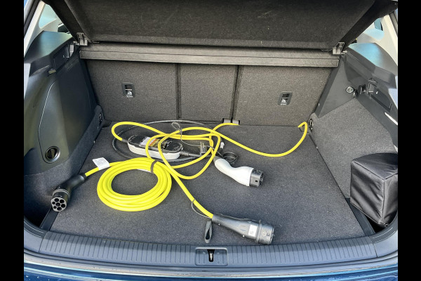 Volkswagen Tiguan 1.4 TSI eHybrid PHEV SUPER COMPLEET| SCHUIF/ KANTELDAK| DODE HOEK| ELEK. ACHTERKLEP| DIG. DASH | CAMERA| RIJKLAAR GELEVERD INCL. 12 MND BOVAG GARANTIE