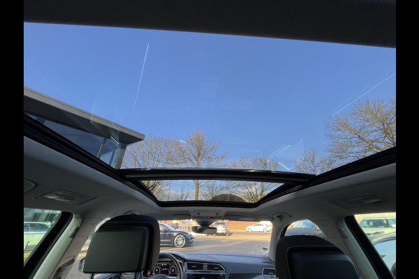 Volkswagen Tiguan 1.4 TSI eHybrid PHEV SUPER COMPLEET| SCHUIF/ KANTELDAK| DODE HOEK| ELEK. ACHTERKLEP| DIG. DASH | CAMERA| RIJKLAAR GELEVERD INCL. 12 MND BOVAG GARANTIE