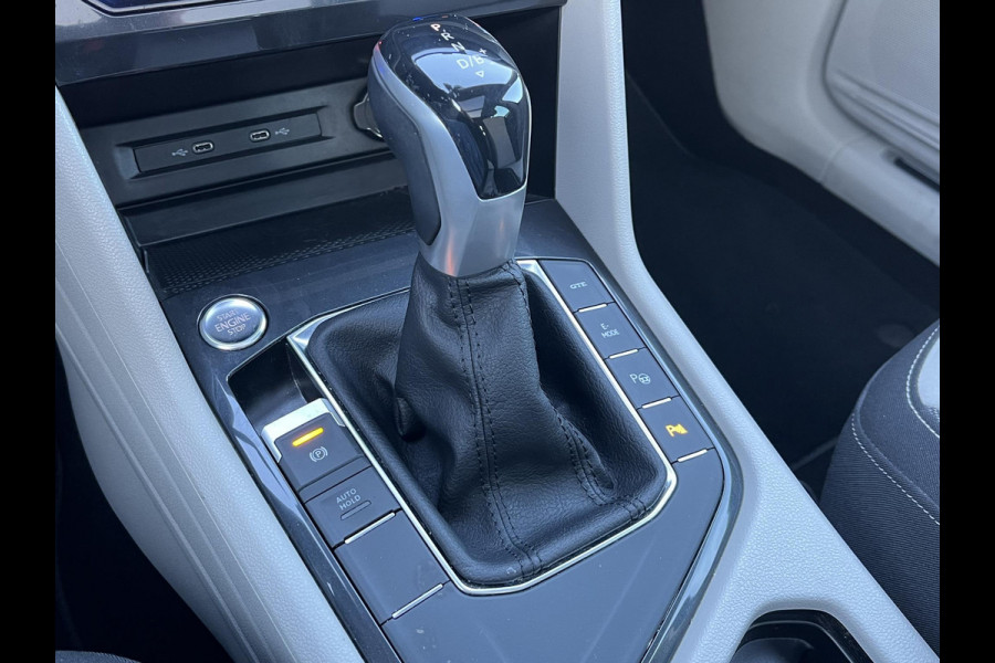 Volkswagen Tiguan 1.4 TSI eHybrid PHEV SUPER COMPLEET| SCHUIF/ KANTELDAK| DODE HOEK| ELEK. ACHTERKLEP| DIG. DASH | CAMERA| RIJKLAAR GELEVERD INCL. 12 MND BOVAG GARANTIE