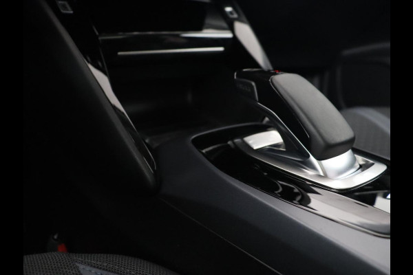Peugeot e-2008 EV Allure 50 kWh | 3 Fase | Panoramadak | Adaptive cruise | Keyless | Camera | Carplay | Half leder | Navigatie
