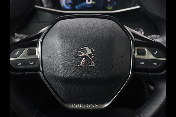 Peugeot e-2008 EV Allure 50 kWh | 3 Fase | Panoramadak | Adaptive cruise | Keyless | Camera | Carplay | Half leder | Navigatie