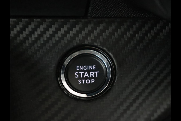 Peugeot e-2008 EV Allure 50 kWh | 3 Fase | Panoramadak | Adaptive cruise | Keyless | Camera | Carplay | Half leder | Navigatie