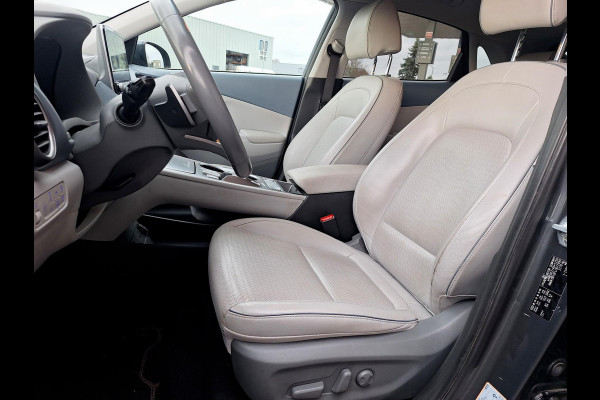 Hyundai Kona EV Premium 64 kWh | SOH: 94,6% | Leder | Warmtepomp | Adaptive CC | Navi | Camera |