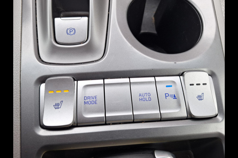 Hyundai Kona EV Premium 64 kWh | SOH: 94,6% | Leder | Warmtepomp | Adaptive CC | Navi | Camera |