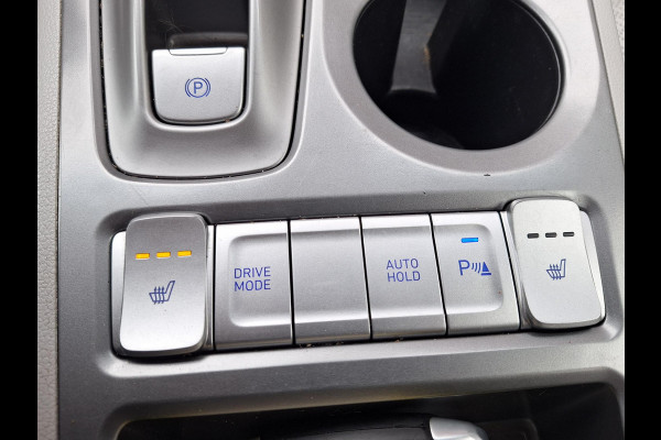 Hyundai Kona EV Premium 64 kWh | SOH: 94,6% | Leder | Warmtepomp | Adaptive CC | Navi | Camera |