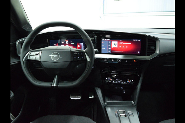 Opel Mokka Electric GS 54 kWh NAVIGATIE | CARPLAY | WINTERPAKKET | ACHTERUITRIJCAMERA MET SENSOREN | E.C.C. | UIT VOORRAAD LEVERBAAR