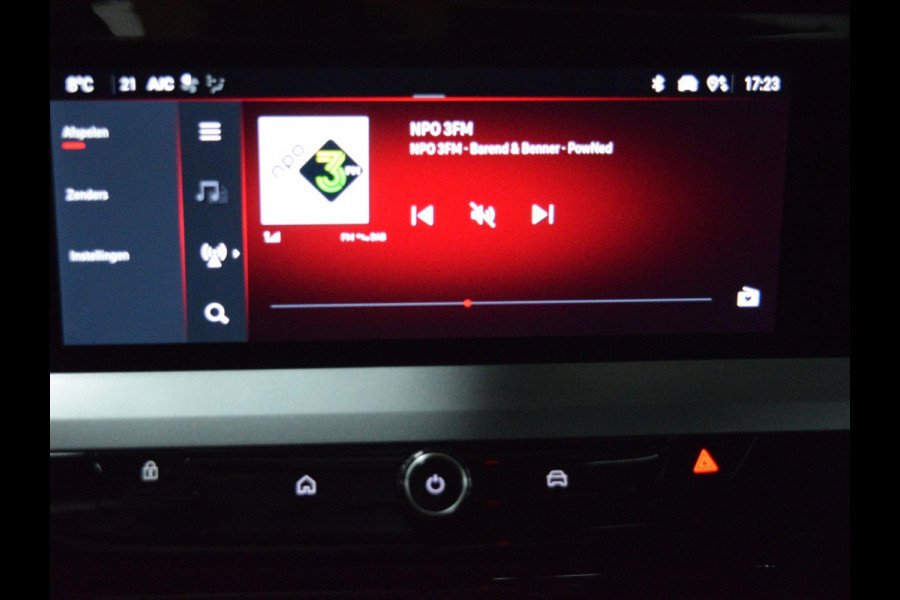 Opel Mokka Electric GS 54 kWh NAVIGATIE | CARPLAY | WINTERPAKKET | ACHTERUITRIJCAMERA MET SENSOREN | E.C.C. | UIT VOORRAAD LEVERBAAR