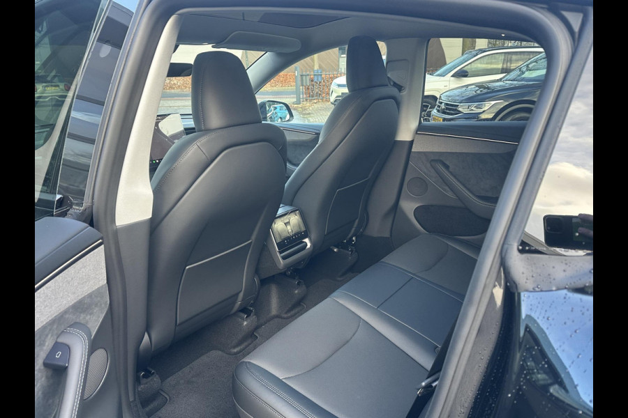Tesla Model Y Premium Long Range AWD 75 kWh NIEUWE AUTO / DIRECT LEVERBAAR | AUTOPILOT| VOLLEDIGE TESLA GARANTIE T/M 08/2029 OF 80.000KM| DE HOOGVOLTACCU EN AANDRIJFLIJN TOT 2033 of 192.000KM |