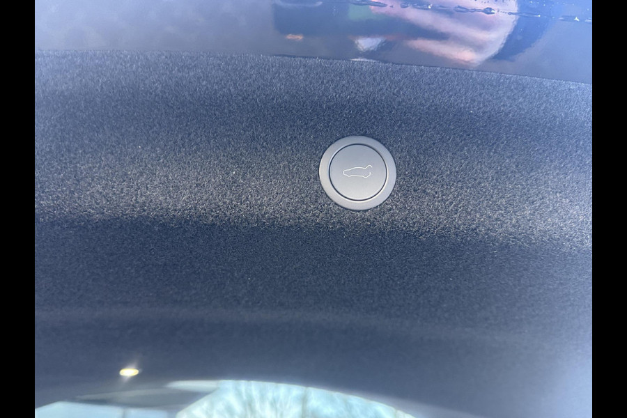 Tesla Model Y Premium Long Range AWD 75 kWh NIEUWE AUTO / DIRECT LEVERBAAR | AUTOPILOT| VOLLEDIGE TESLA GARANTIE T/M 08/2029 OF 80.000KM| DE HOOGVOLTACCU EN AANDRIJFLIJN TOT 2033 of 192.000KM |