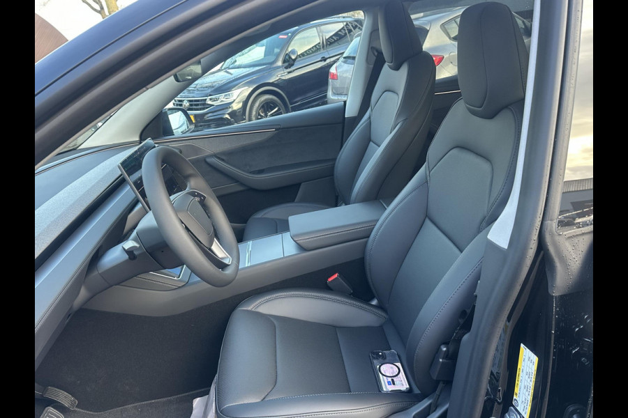 Tesla Model Y Premium Long Range AWD 75 kWh NIEUWE AUTO / DIRECT LEVERBAAR | AUTOPILOT| VOLLEDIGE TESLA GARANTIE T/M 08/2029 OF 80.000KM| DE HOOGVOLTACCU EN AANDRIJFLIJN TOT 2033 of 192.000KM |