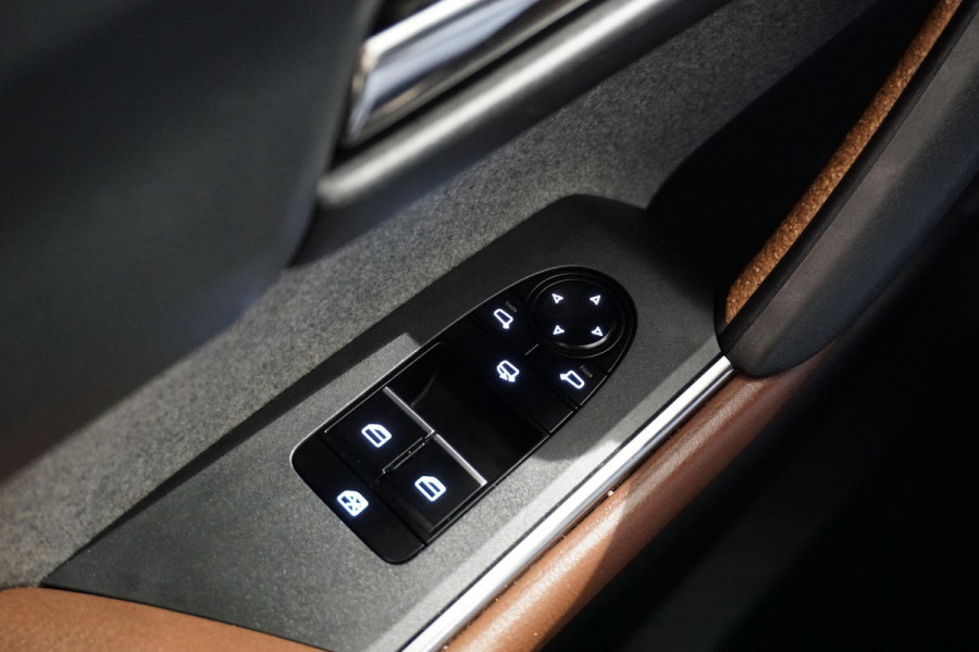 Mazda MX-30 e-SkyActiv 145 First Edition 36 kWh