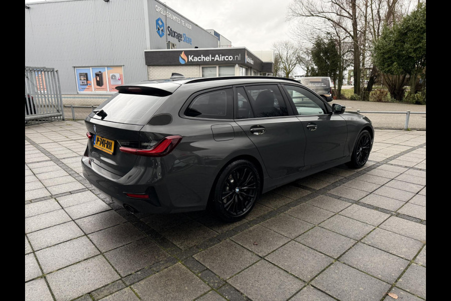 BMW 3 Serie Touring 320e Aut. Business Ed. Plus | Navi | Camera | Leder | Dravit Grau |