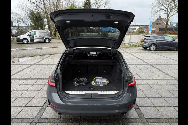 BMW 3 Serie Touring 320e Aut. Business Ed. Plus | Navi | Camera | Leder | Dravit Grau |