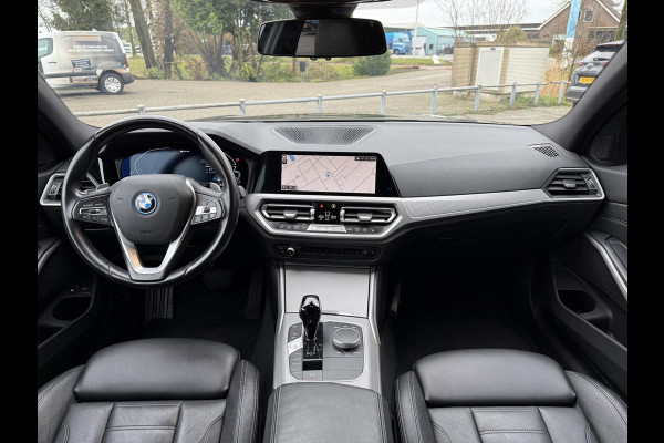 BMW 3 Serie Touring 320e Aut. Business Ed. Plus | Navi | Camera | Leder | Dravit Grau |