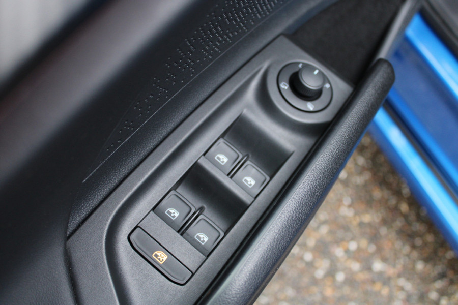 Škoda ENYAQ iV 80 Sportline SOh 90% PANO LEER SFEER TREKHAAK 158000KM!!!