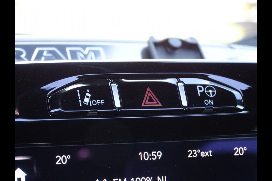 Dodge Ram 1500 5.7 V8 4x4 Crew Cab Limited