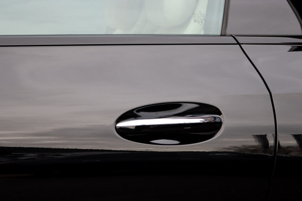 Mercedes-Benz CLE Coupé 200 AMG Line | Distronic | Memory | Burmester | Panoramadak | HUD | Digital Light | Verwarmd Stuurwiel | Surround Camera | Keyless Go | Nightpakket |