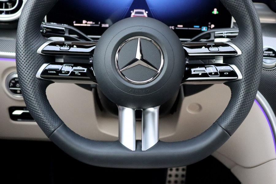 Mercedes-Benz CLE Coupé 200 AMG Line | Distronic | Memory | Burmester | Panoramadak | HUD | Digital Light | Verwarmd Stuurwiel | Surround Camera | Keyless Go | Nightpakket |