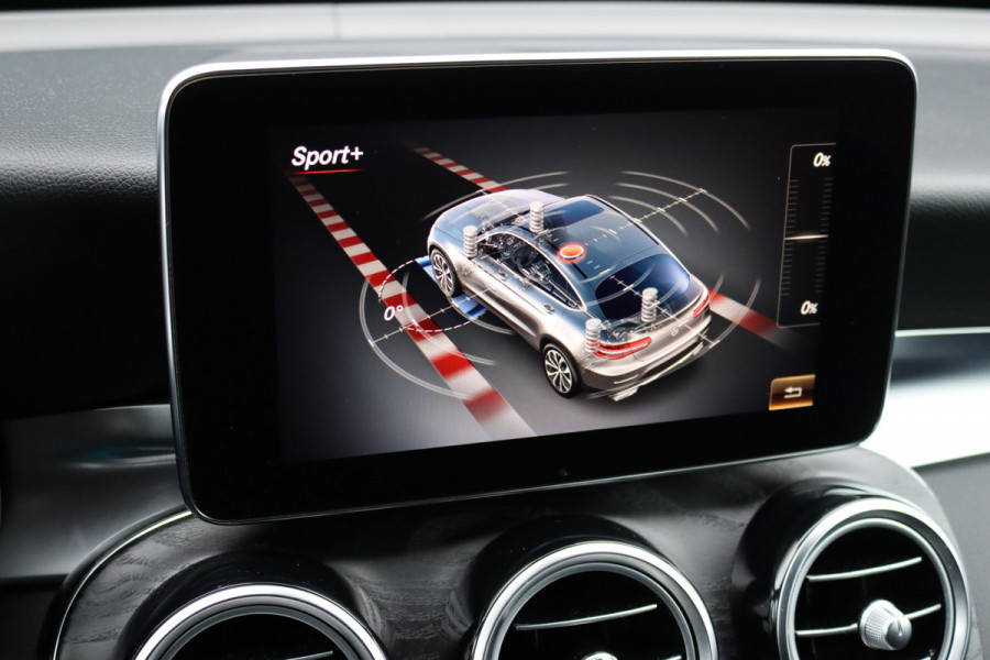 Mercedes-Benz GLC Coupé 250 4MATIC AMG Line | Trekhaak | Camera | Dodehoekassistent | Leder | Sfeerverlichting | Cruise Control | Nightpakket | Stoelverwarming |