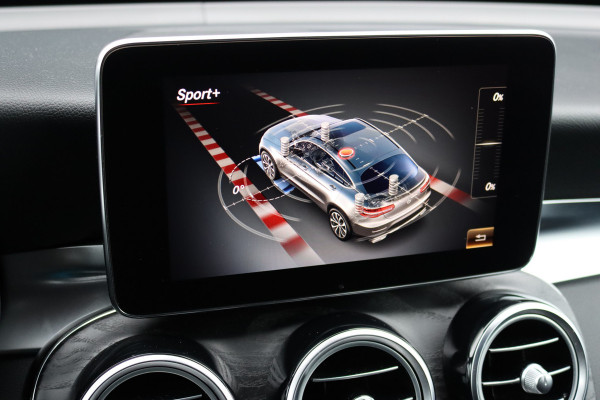 Mercedes-Benz GLC Coupé 250 4MATIC AMG Line | Trekhaak | Camera | Dodehoekassistent | Leder | Sfeerverlichting | Cruise Control | Nightpakket | Stoelverwarming |