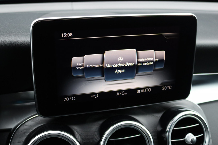 Mercedes-Benz GLC Coupé 250 4MATIC AMG Line | Trekhaak | Camera | Dodehoekassistent | Leder | Sfeerverlichting | Cruise Control | Nightpakket | Stoelverwarming |