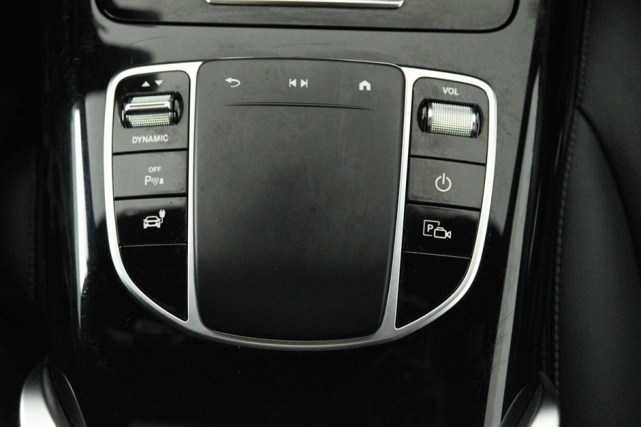 Mercedes-Benz EQC 400 4MATIC Premium (SCHUIFDAK, CAMERA, STOELVERWARMING, SFEERVERLICHTING, GOED ONDERHOUDEN)