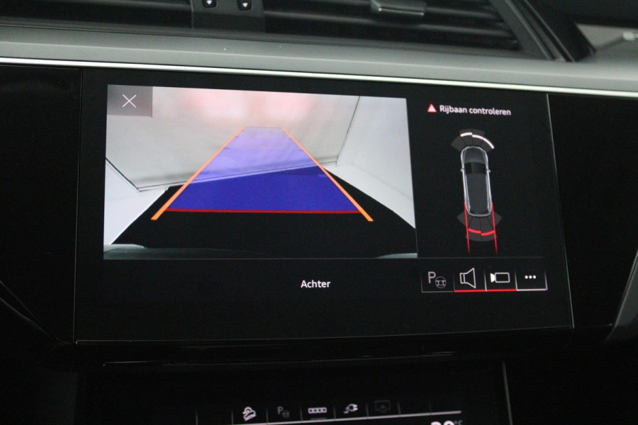 Audi e-tron 50 quattro Business edition 71 kWh (NAVIGATIE, STOELVERWARMING, CARPLAY, CAMERA, AUTO INPARKEREN, 1e EIGENAAR)