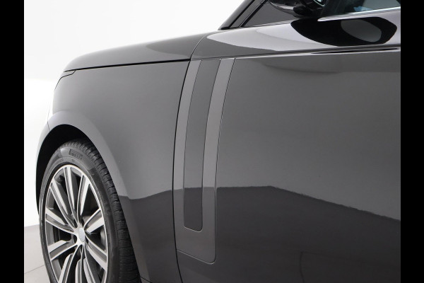 Land Rover Range Rover 3.0 D300 HSE MHEV *BTW* SHADOW PACK + MASSAGE | HEAD-UP | SFEERVERL. | KOELBOX | TREKHAAK